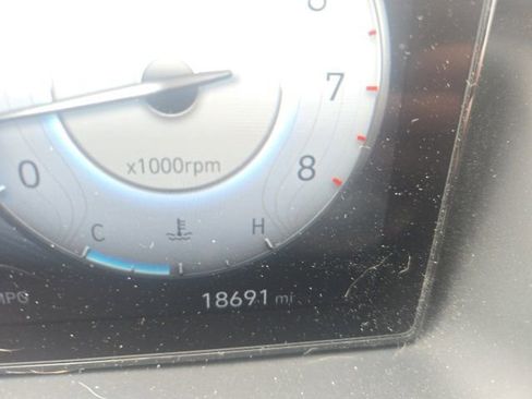 Used 2022 Hyundai Tucson Limited w/ Cargo Package FWD image 9