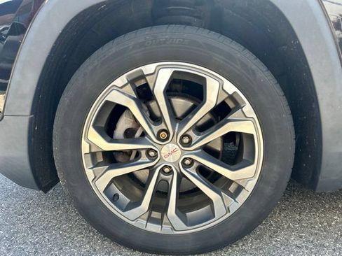 Used 2019 GMC Terrain SLT w/ Preferred Package AWD/4WD image 18