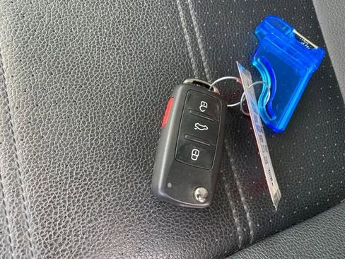 Used 2019 Volkswagen Passat 2.0T Wolfsburg image 24