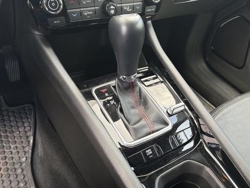 Used 2025 Jeep Compass Trailhawk AWD/4WD image 15