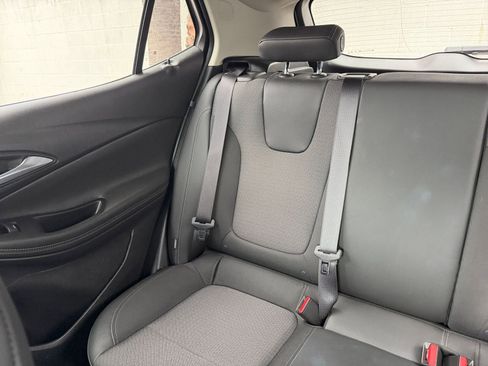 Used 2025 Buick Encore GX Preferred image 37