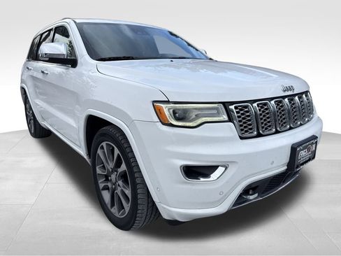 Used 2017 Jeep Grand Cherokee Overland w/ Jeep Active Safety Group image 8