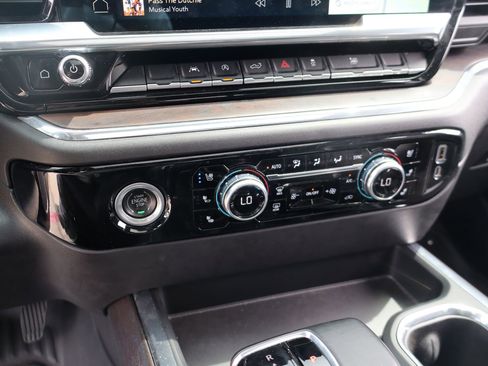 Used 2023 GMC Sierra 1500 SLT RWD image 21