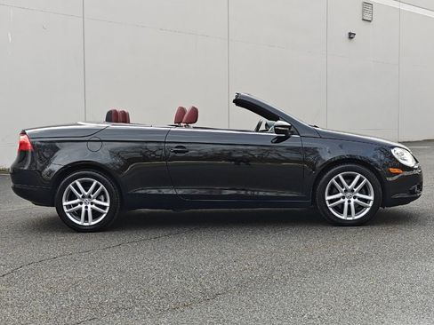 Used 2009 Volkswagen Eos Lux image 2
