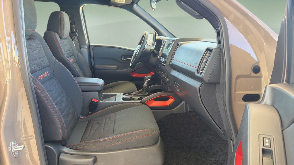 Used 2023 Nissan Frontier PRO-4X w/ Pro Convenience Package AWD/4WD image 21