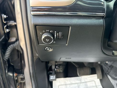 Used 2014 Jeep Grand Cherokee Overland w/ Advanced Technology Group AWD/4WD image 19
