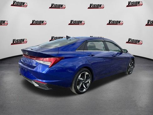 Certified 2023 Hyundai Elantra Limited w/ Preferred Accessory Package image 5
