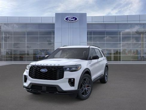 New 2026 Ford Explorer ST-Line w/ ST-Line Street Pack AWD/4WD image 5