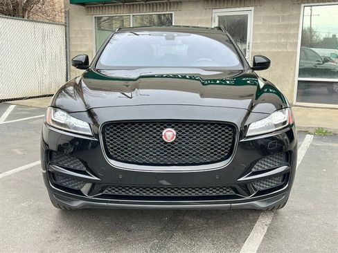 Used 2017 Jaguar F-PACE Prestige image 2