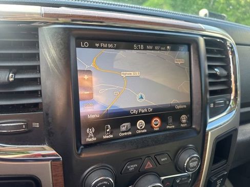 Used 2014 RAM 2500 Laramie w/ Convenience Group AWD/4WD image 22