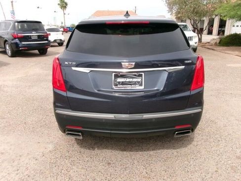 Used 2018 Cadillac XT5 Luxury w/ Driver Awareness Package FWD image 9