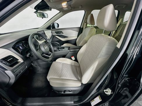 Used 2023 Nissan Rogue SV FWD image 13