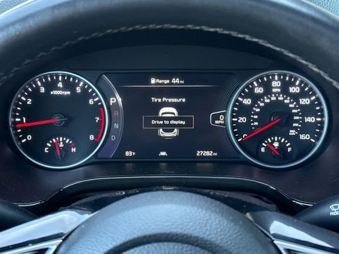 Certified 2023 Kia Seltos SX w/ SX Sunroof Package AWD/4WD image 33