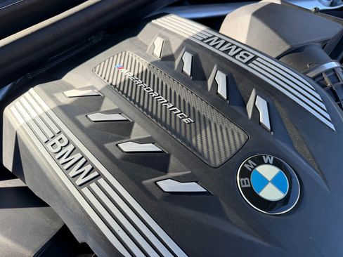 Used 2022 BMW X7 M50i image 21