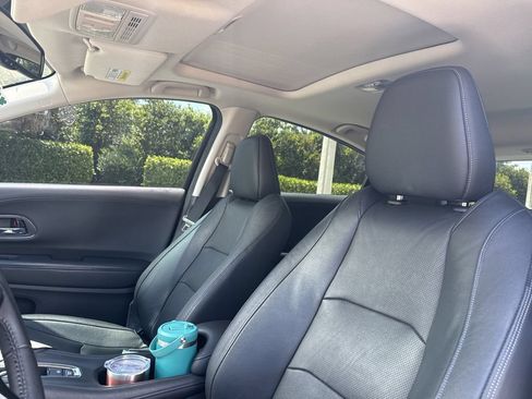 Used 2021 Honda HR-V EX-L image 20
