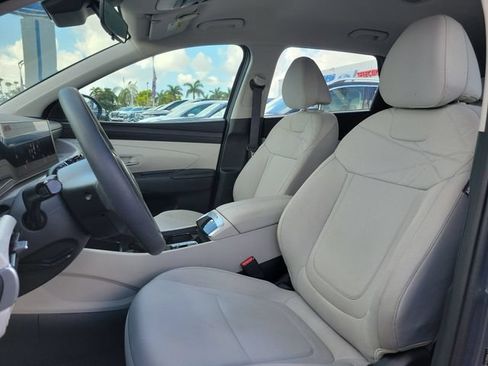 Used 2025 Hyundai Tucson SE FWD image 19