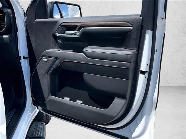 Certified 2024 Chevrolet Silverado 1500 LT Trail Boss w/ Convenience Package II AWD/4WD image 19