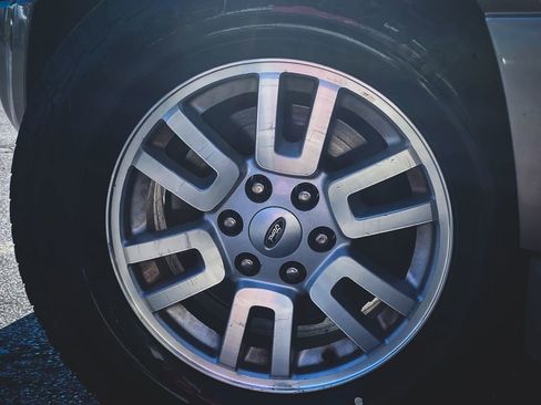 Used 2012 Ford Expedition XLT AWD/4WD image 3