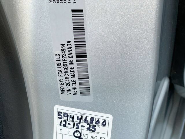 Used 2026 Chrysler Pacifica Limited FWD image 28