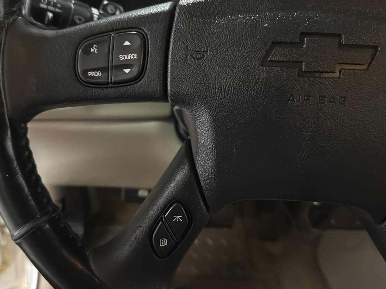 Used 2005 Chevrolet Silverado 2500 LT w/ Heavy-Duty Power Package AWD/4WD image 15