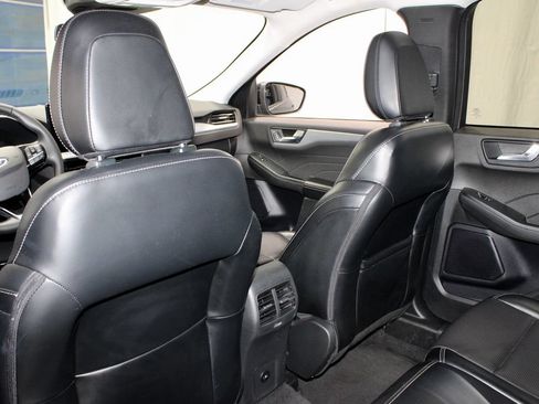 Certified 2024 Ford Escape Platinum AWD/4WD image 22