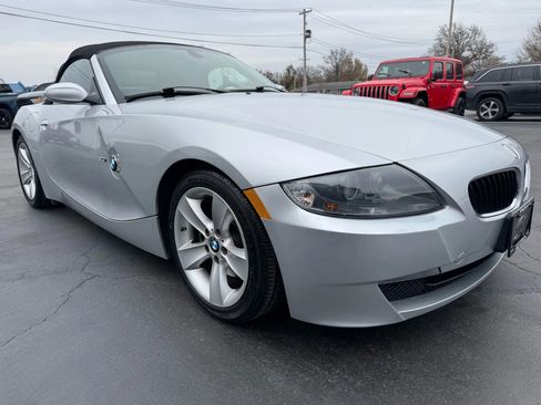 Used 2007 BMW Z4 3.0i image 11