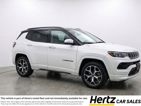 Used 2025 Jeep Compass Limited image 1