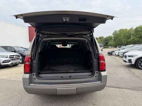 Used 2017 Chevrolet Suburban Premier AWD/4WD image 27