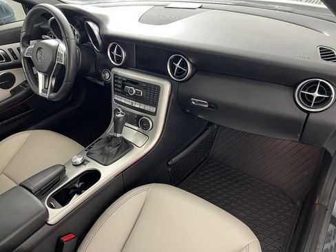 Used 2012 Mercedes-Benz SLK 350 image 28