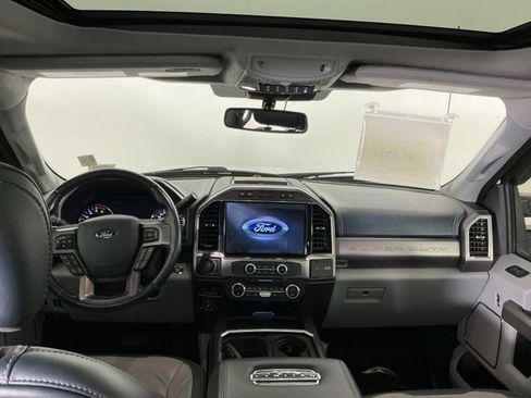 Used 2022 Ford F450 Limited image 30