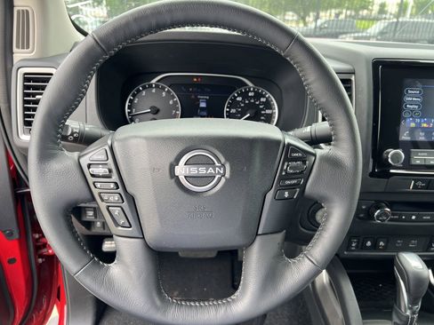 Used 2024 Nissan Frontier SV w/ Technology Package RWD image 6