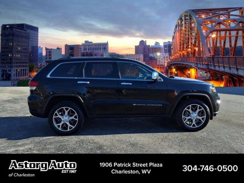 Used 2022 Jeep Grand Cherokee Limited image 2