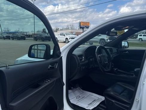 Used 2024 Dodge Durango GT RWD image 9