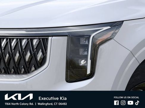 New 2026 Kia Carnival LX FWD image 10