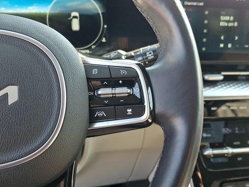 Used 2023 Kia Carnival SX Prestige image 23