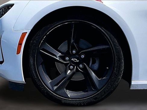 Used 2021 Chevrolet Camaro LT w/ RS Package RWD image 10