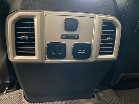 Used 2019 Ford F150 Lariat w/ Equipment Group 502A Luxury AWD/4WD image 18