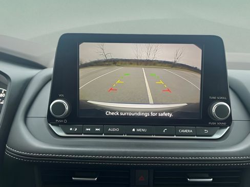 Used 2023 Nissan Rogue SV image 20