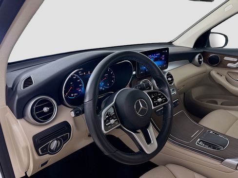 Used 2022 Mercedes-Benz GLC 300 GLC 300 w/ Premium Package Lite image 9