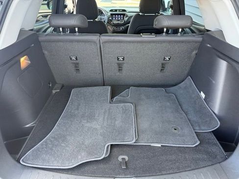 Used 2023 Chevrolet TrailBlazer LT w/ Convenience Package image 13