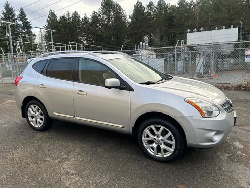 Used 2012 Nissan Rogue SL AWD/4WD image 3