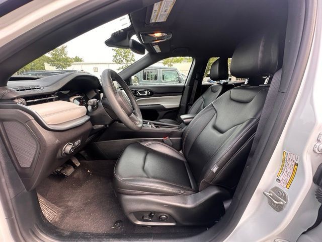 Used 2024 Jeep Compass Limited AWD/4WD image 23