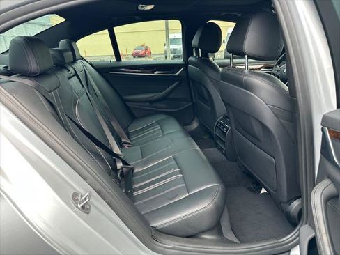 Used 2019 BMW 530e w/ Convenience Package RWD image 22