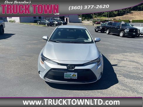 Used 2023 Toyota Corolla LE FWD image 8