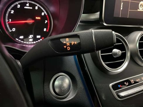 Used 2017 Mercedes-Benz GLC 300 4MATIC image 39