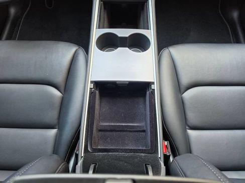 Used 2023 Tesla Model Y Long Range AWD/4WD image 24