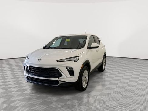 Certified 2025 Buick Encore GX Preferred AWD/4WD image 5