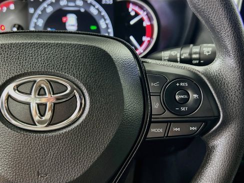 Used 2025 Toyota RAV4 XLE w/ Convenience Package FWD image 19