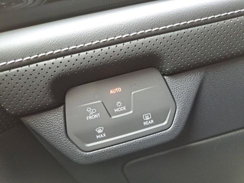 New 2026 Volkswagen Atlas SEL image 26