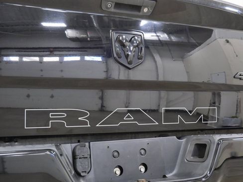 Used 2015 RAM 1500 Express image 10